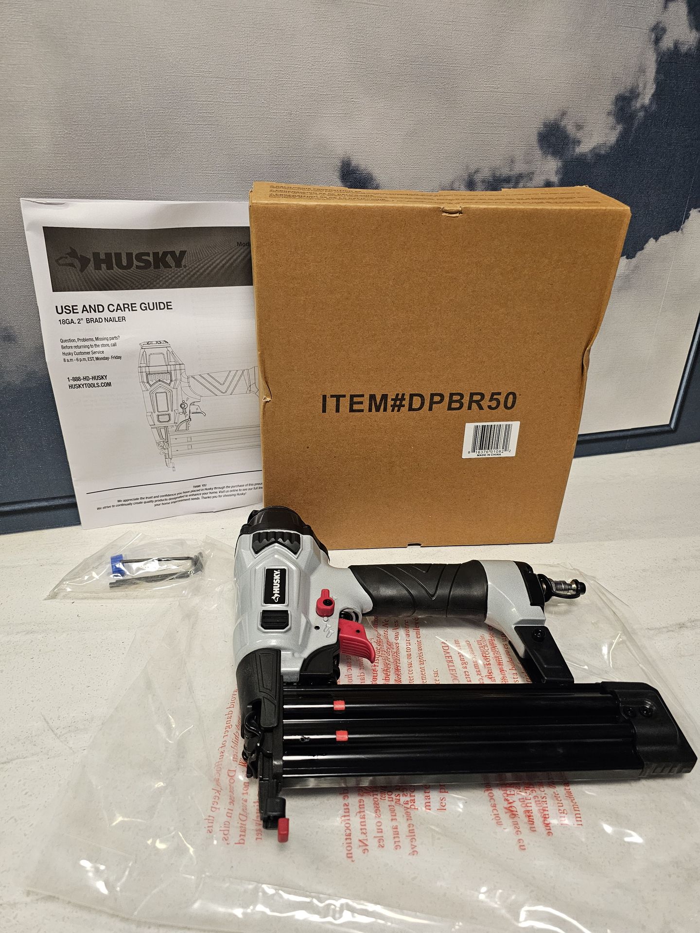 Husky Pneumatic 18-Gauge 2 in. Brad Nailer Like Dewalt / Milwaukee Good For Contractor