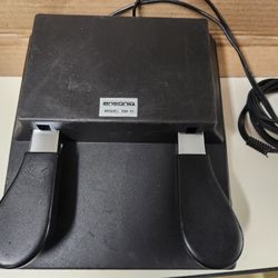 Ensoniq SW-10 Dual Foot Pedal-open At Rest