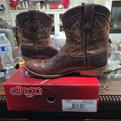 Western Dingo Ladies Brown Buff Boots Size 8.5