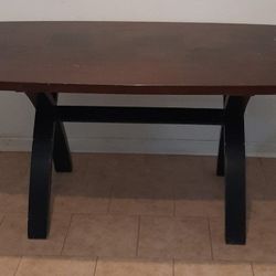 Table Only Two Toned Top is different than base color