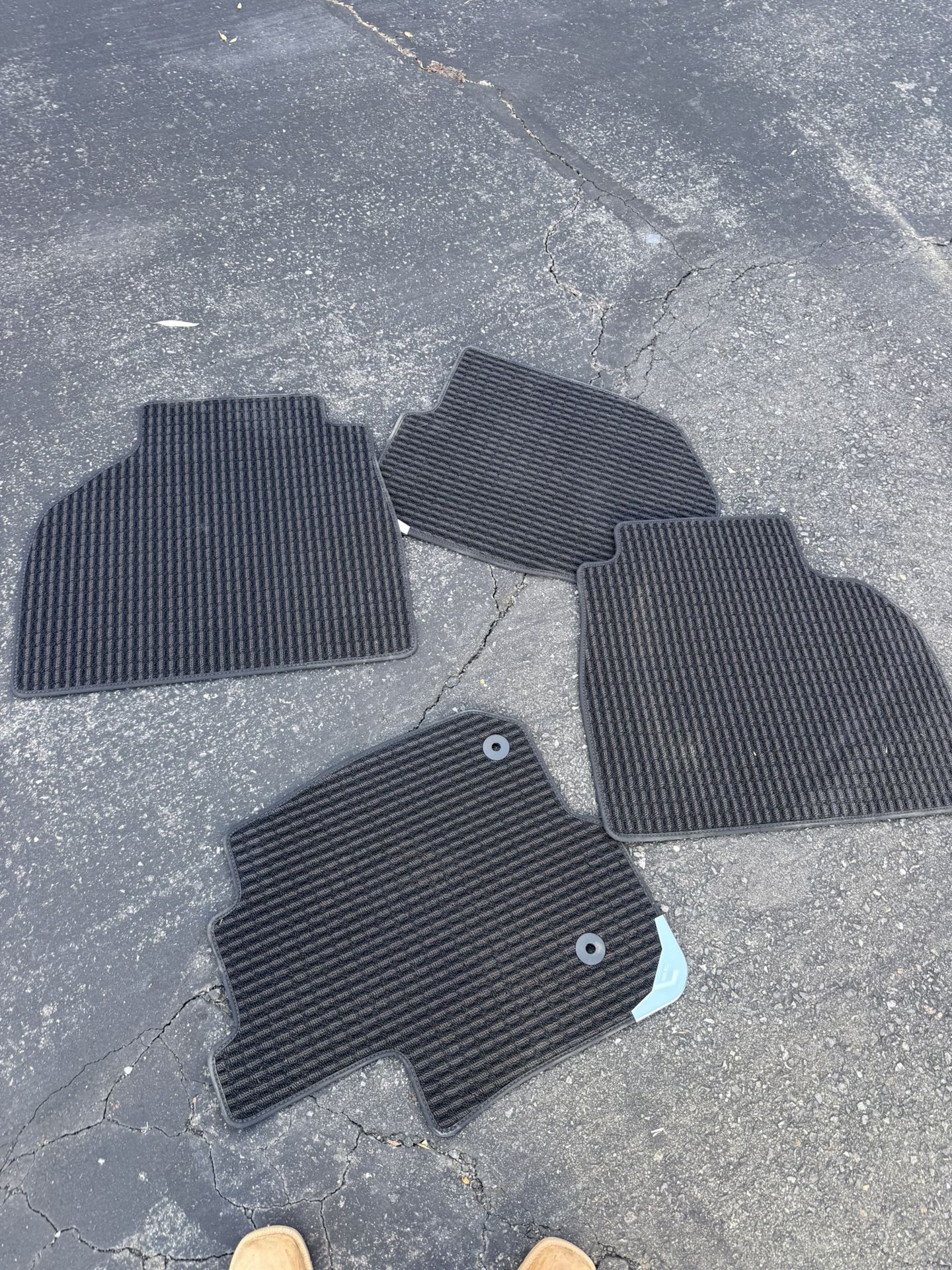 2025 Gmc Sierra 2500 Denali Ultimate Floor Mat