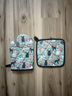 French Bulldog Oven Mitts $10