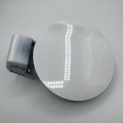 2016-2020 Hyundai Elantra OEM Fuel Filler Gas Door Assembly 69510-F3000 Silver