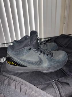 Kobe 4 Gift of Mamba