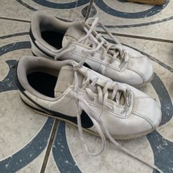 Nike Shoes Sz 4