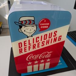 COCA COLA Mini Fridge 