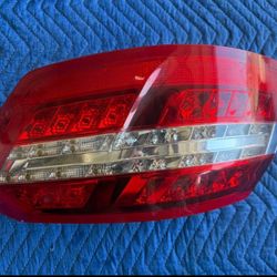 Mercedes E350 Tail Light RIGHT Side