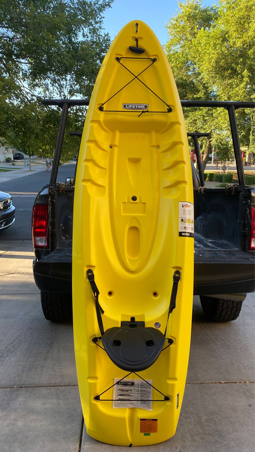 Kayak- Lifetime Volt-Paddle included