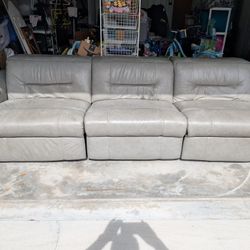 Keoni 44000 headrest & power recliner