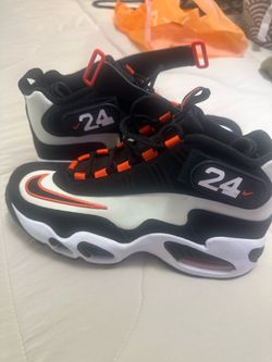 Nike shoes  size 8