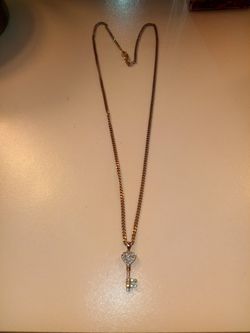 Beautiful Sterling Silver KeyPendant Necklace