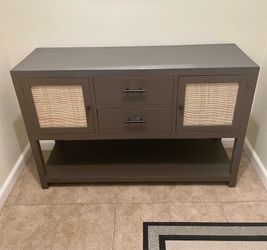 Entry / TV Cabinet