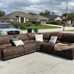 BROWN MODER STYLE RECLINABLE SECTIONAL -SAME DAY FREE DELIVERY✅🚚