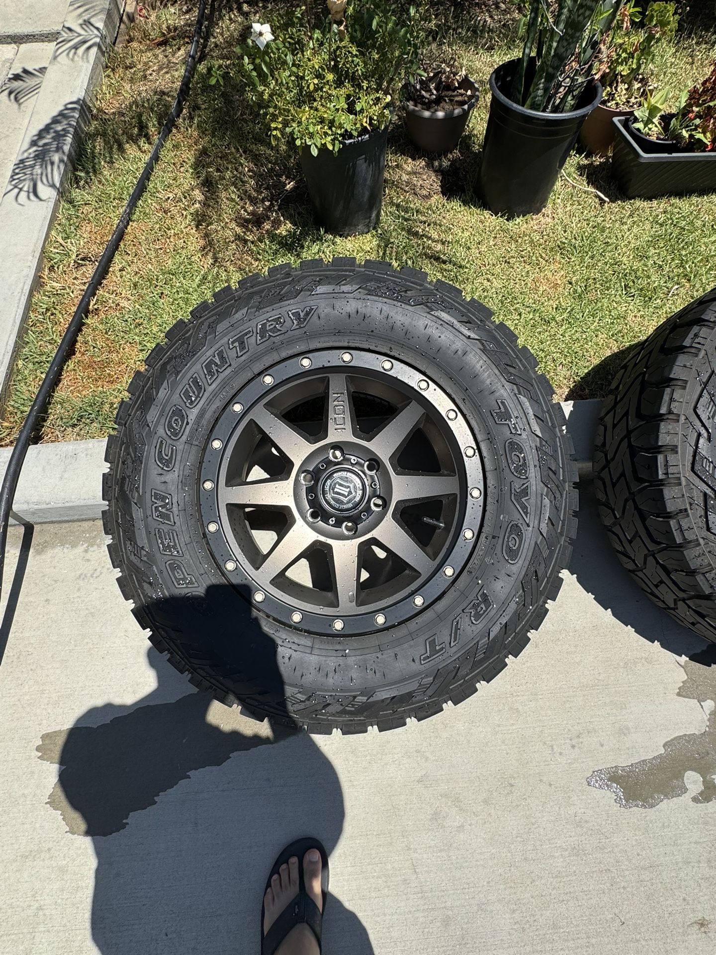 17” Icon wheels + Tires