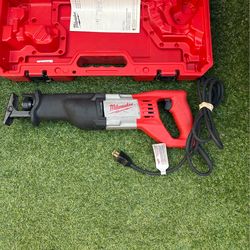 Milwaukee 12 Amp SAWZALL Reciprocating Saw with Case