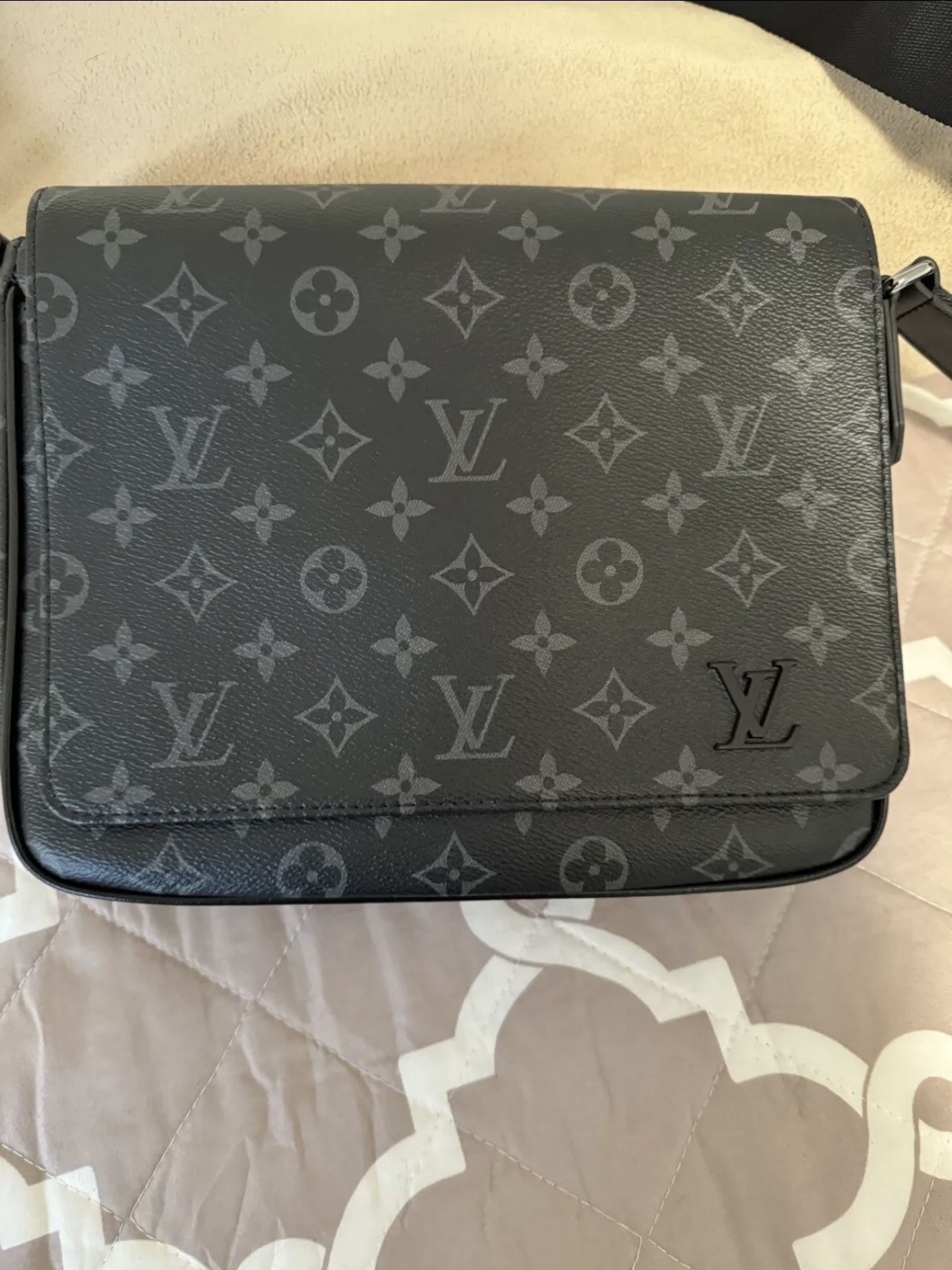 Louis Vuitton District PM Messenger Bag Monogram Black Brand New 100% Authentic