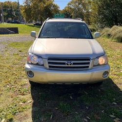 2002 Toyota Highlander 4x4 ** Clean Title ** 3500 