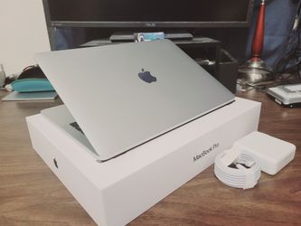 Apple MacBook Pro, Touchbar, 19