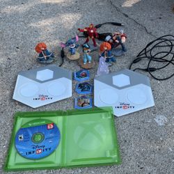 Disney Infinity 2.0 Game And Figurines 