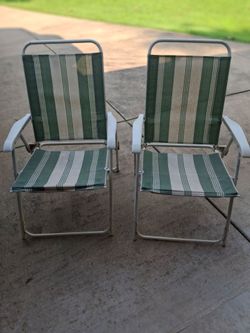 Folding Lawn Chairs Set of 2. 20.00 each by