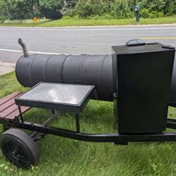 Money Maker BBQ/ Smoker Grill On Wheels
