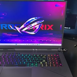ASUS ROG STRIX SCAR G18  THROW A OFFER