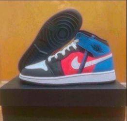 Nike Air Jordan 1 Mid Tri Color Ribbons GS Sz 6Y/7.5W Brand New