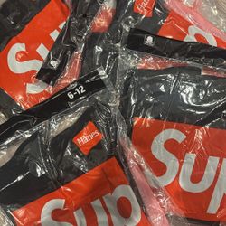 Black Supreme Socks 4 Pack 