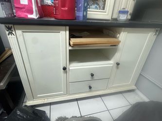 Bedroom cabinet
