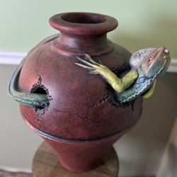 Mexican Pottery Lizard Iguana Decorative Large Vase 