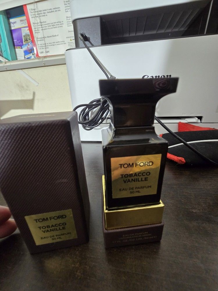 tobacco vanille eau de parfum Tom Ford EDP 0.07oz/2ml Sample Spray New in Box Tom Fords affection for London inspired this scent Tom Ford Tobacco Vanille 2016
