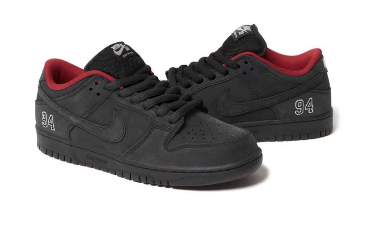 Nike Supreme Dunks