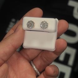 14k natural VS1 f color diamond flower setting earrings 1.50ct screw backs