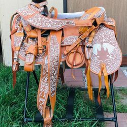 Montura bordada hecho en México 100% calidad