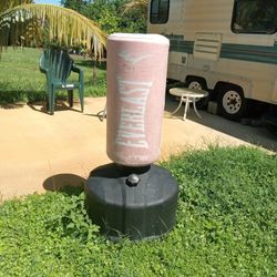 Everlast  Free Standing Indoor Rounded Heavy Duty Fitness Training Bag