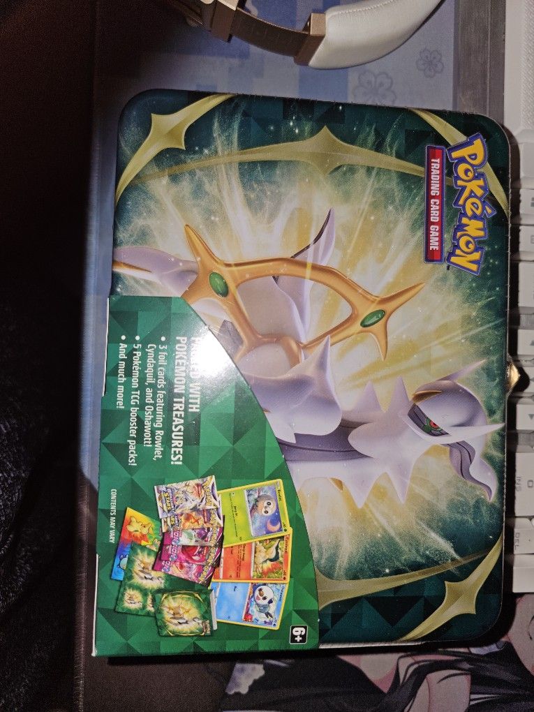 2022 Pokemon Arceus Collector Tin Case (8boxes)