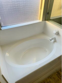 Countertops & tubs