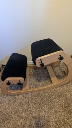 Ergonomic kneeling chair