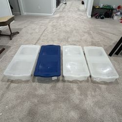 4 Rubbermaid Under Bed Wheeled Storage Boxes 