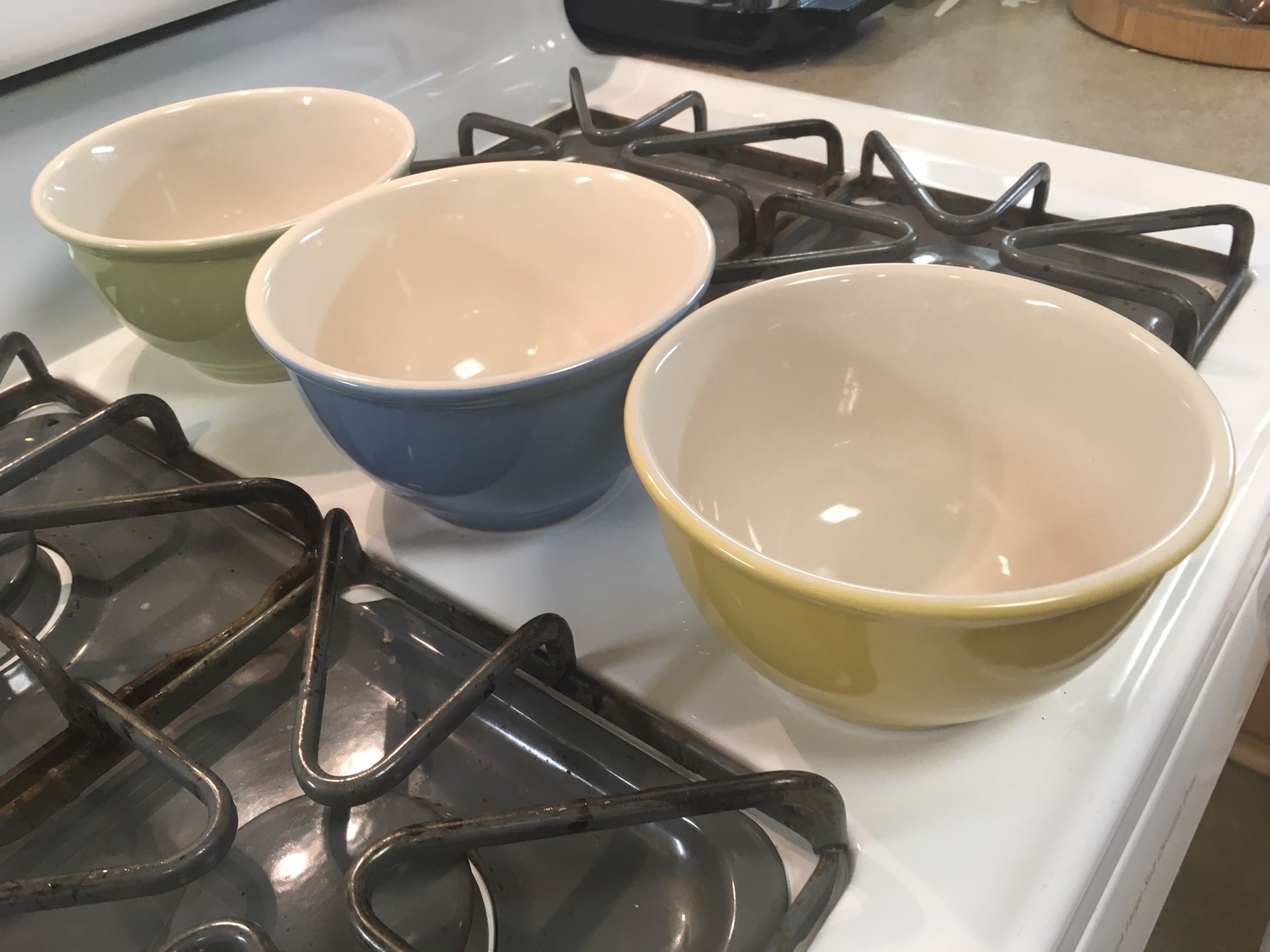 3 Colored “Tag” Bowls And 2 White Mixing Bowls 