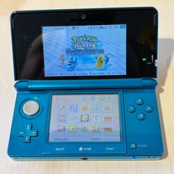 Nintendo 3DS Handheld Console Aqua Blue w/Charg-2Games-Pokémon Mario Kart Read!