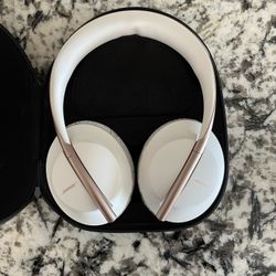 Bose Headphones NC700