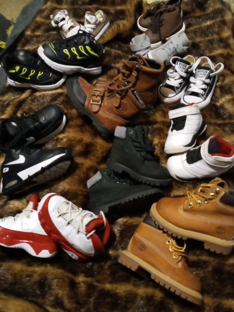 KIDS SHOES 4C TO 9 SLIGHTLY WORN BRANDS INCLUDE CONVERSE, JORDANS, TIMBERLANDS, AIR MAX, CARTERS
