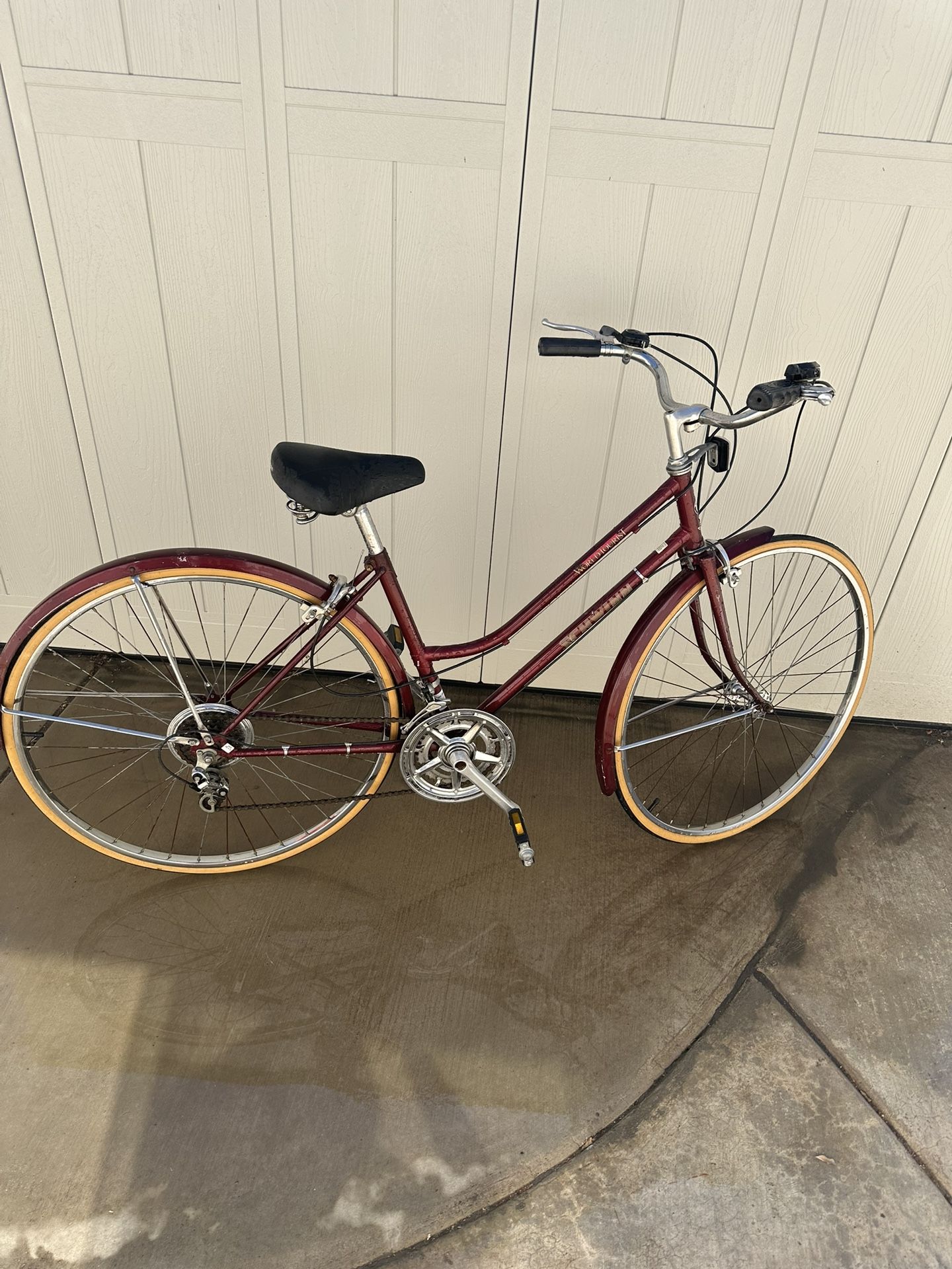 Vintage World Tours Schwinn Women’s Bike