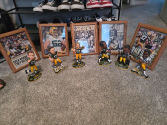 Greenbay collectable bobbleheads and pics. No boxes...what u see is whats there...