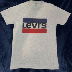 LEVI’S  T-shirt 