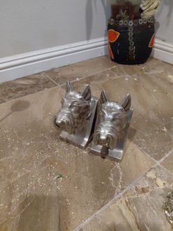 Aluminum door stopers