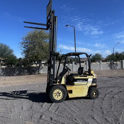 Caterpillar Forklift 