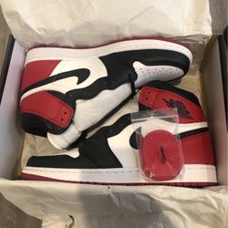 Jordan 1 Black Toe