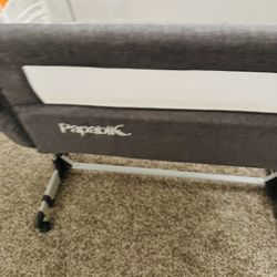 Papablic Bedside Bassinet and crib with carrying bag